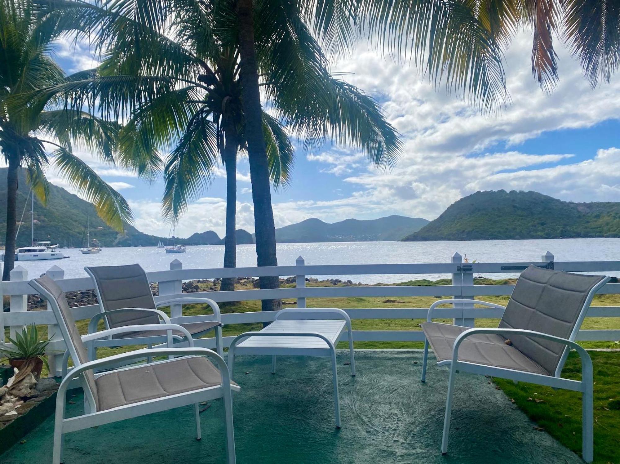 Bungalow Anolis Face A La Mer A 2 Min De La Plage. Terre-De-Haut ภายนอก รูปภาพ