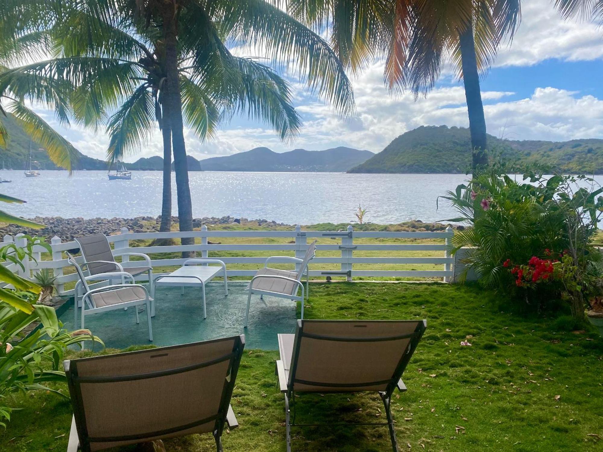 Bungalow Anolis Face A La Mer A 2 Min De La Plage. Terre-De-Haut ภายนอก รูปภาพ