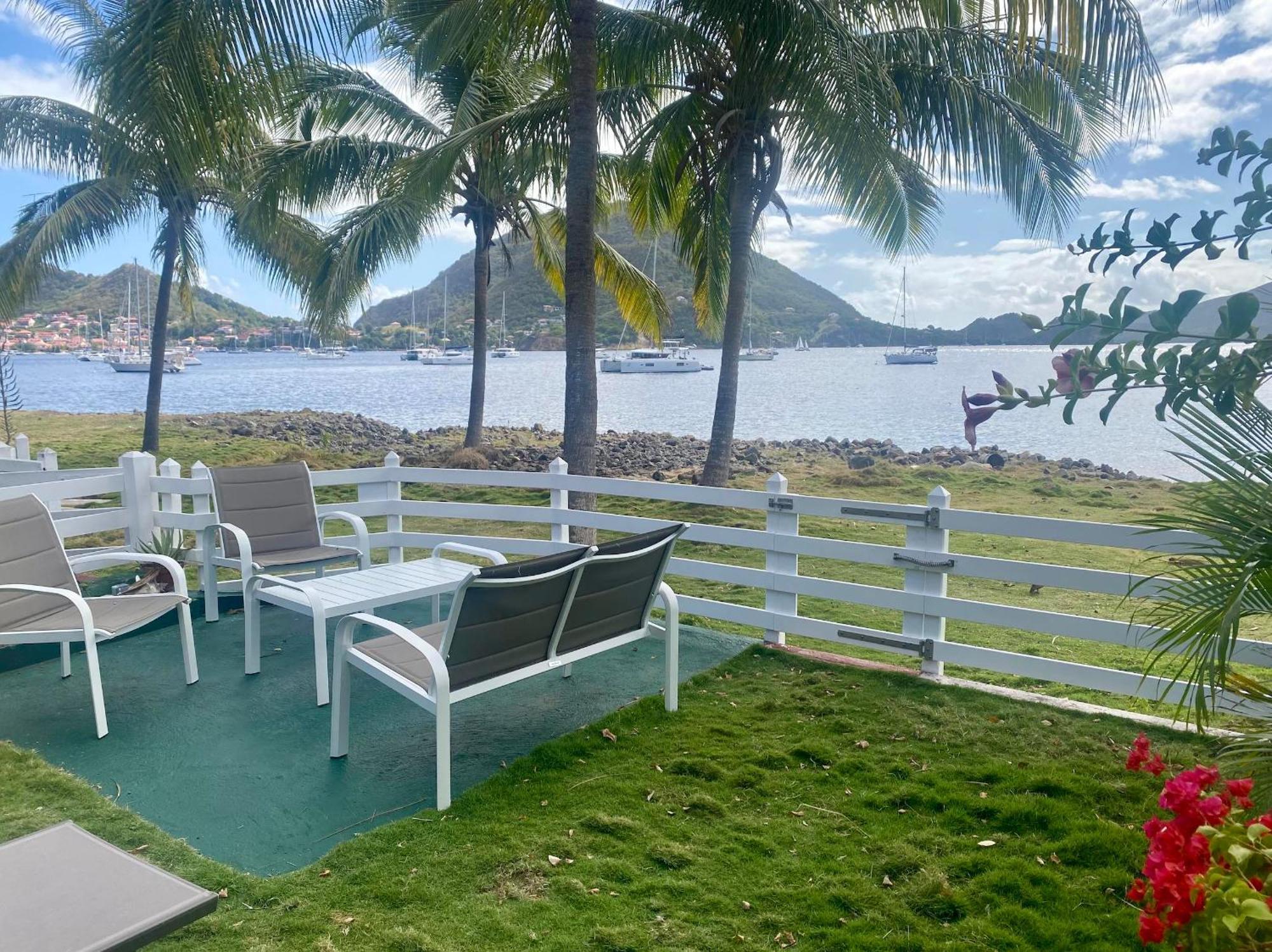 Bungalow Anolis Face A La Mer A 2 Min De La Plage. Terre-De-Haut ภายนอก รูปภาพ